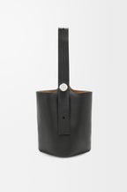 Large Pebble bucket in supple grained calfskin